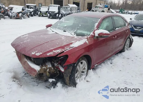 2019 Volkswagen Passat 2.0T Wolfsburg Edition z USA, uszkodzony, nr VIN 1VWLA7A37KC008252